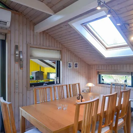 4 Bedroom Nice In Vaeggerlose * Bøtø By