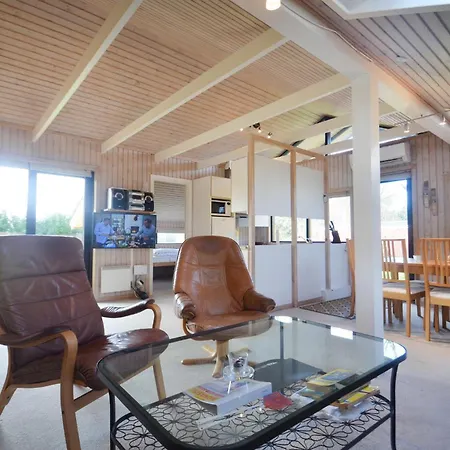 4 Bedroom Nice In Vaeggerlose