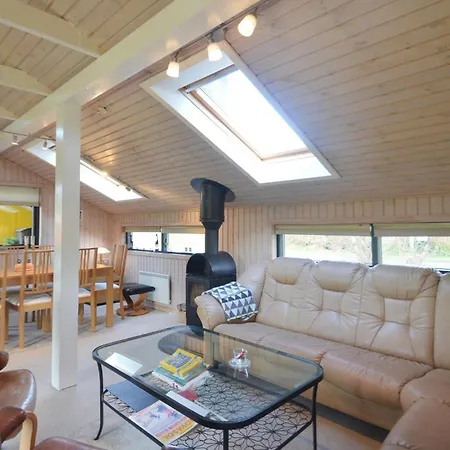 4 Bedroom Nice In Vaeggerlose * Bøtø By